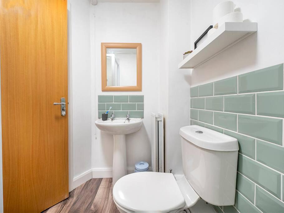 Lovely 2 Bedroom Apt At Ormeau Park W/ Free Parking Belfast Exterior foto