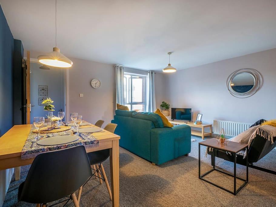 Lovely 2 Bedroom Apt At Ormeau Park W/ Free Parking Belfast Exterior foto