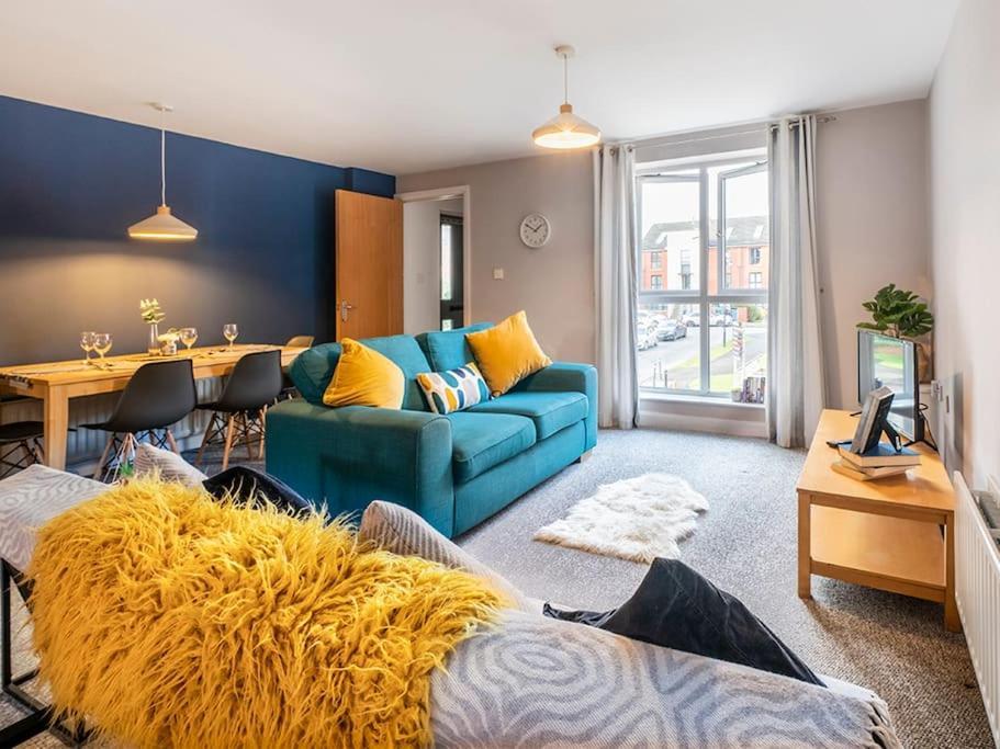 Lovely 2 Bedroom Apt At Ormeau Park W/ Free Parking Belfast Exterior foto